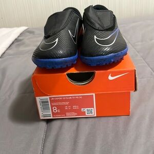Nike turf soccer cleats 8c